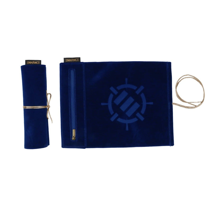 ENHANCE - Tapis pour jeu de dés "Roll on a Scroll" et ensemble de 7 dés en acrylique bleu