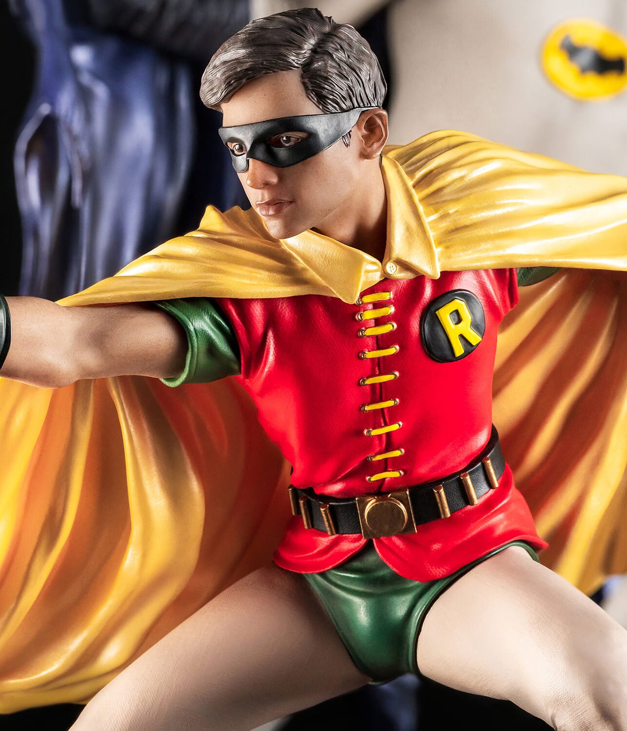 PureArts - 1:8 Scale Statues - Batman '66 - Batman et Robin Statue 23cm - flash vidéo