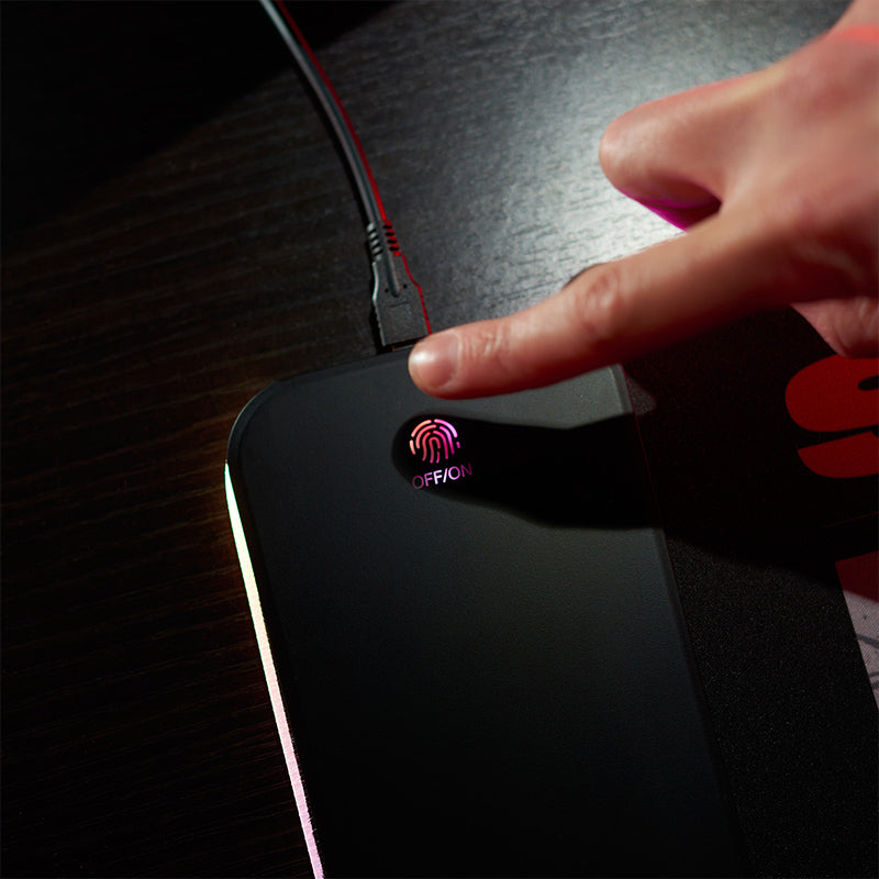 Numskull - DC Comics - Tapis de souris de jeu XXL et chargeur sans fil Superman - flash vidéo