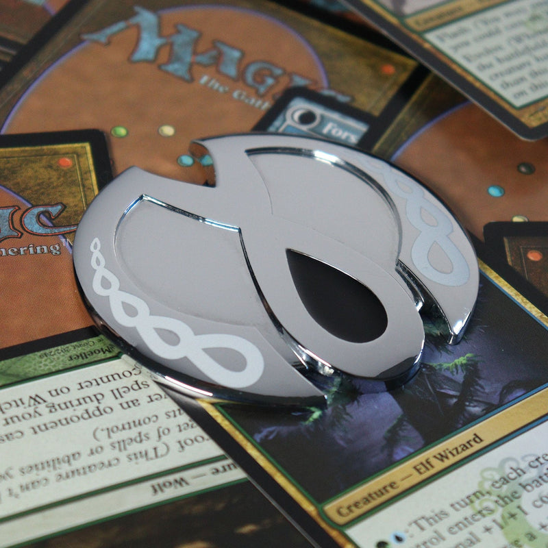 Magic: The Gathering - Réplique Talisman Immaculé en Édition Limitée