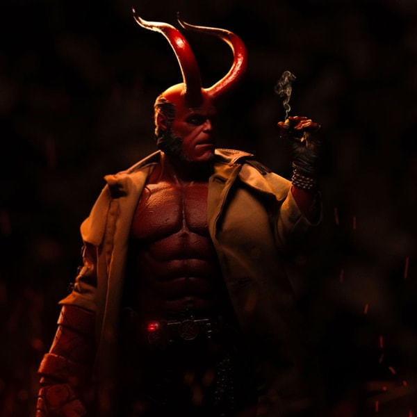 Iron Studios - Deluxe Art Scale 1/4 - Hellboy - Hellboy Statue 68cm - flash vidéo