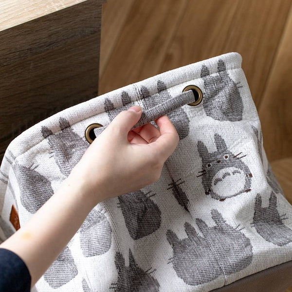 Ghibli - Mon Voisin Totoro - Boîte de Rangement Grande Silhouette Totoro 26x37cm - flash vidéo