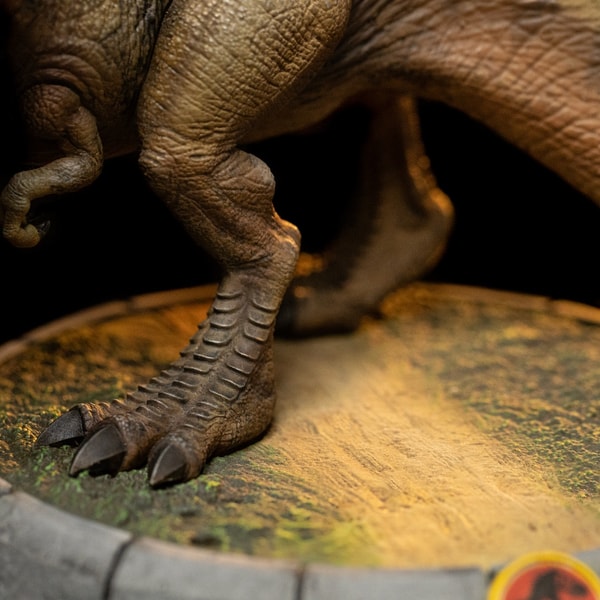 Iron Studios - MiniCo - Jurassic Park - T-Rex Regular Statue 15cm - flash vidéo