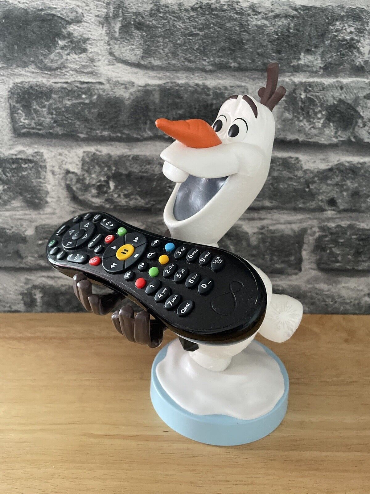Cable Guys - Disney - La Reine des neiges - Olaf Support Chargeur pour Téléphone et Manette