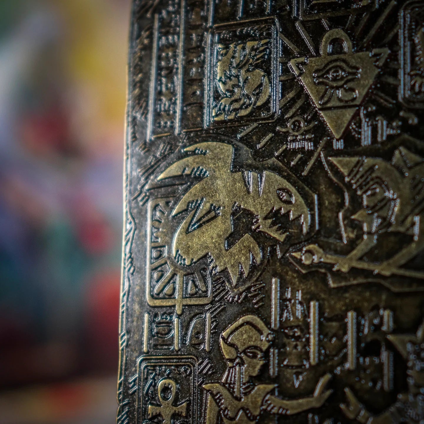 Yu-Gi-Oh! - Réplique en métal de la Tablette des Souvenirs Perdus en édition limitée