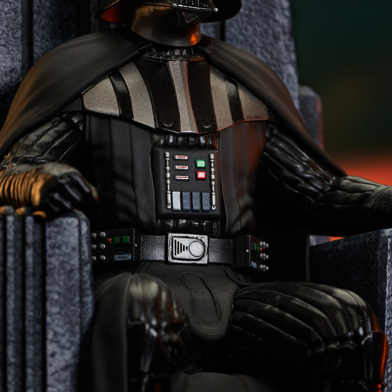Diamond Select Toys - Star Wars : Obi-Wan Kenobi Premier Collection 1/7 - Dark Vador sur son Trône Statue 25cm - flash vidéo