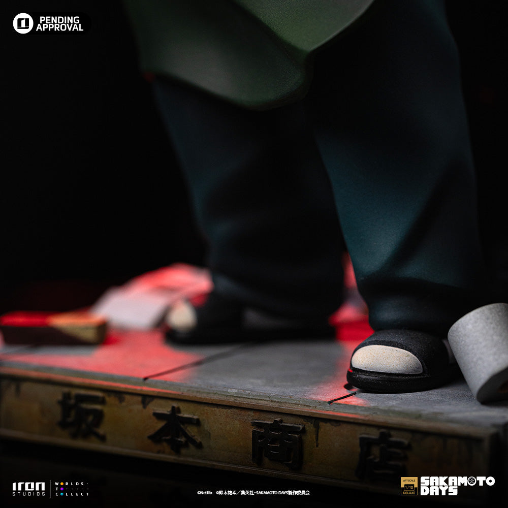 Iron Studios - Deluxe Art Scale 1/10 - Sakamoto Days - Taro Sakamoto Statue 20cm