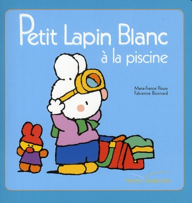 Petit Lapin Blanc : à la piscine