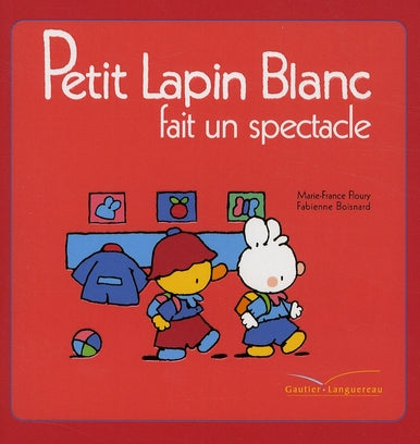 Petit lapin banc fait un spectacle