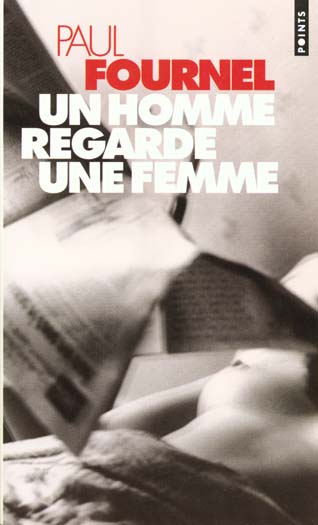 Un homme regarde une femme - flash vidéo