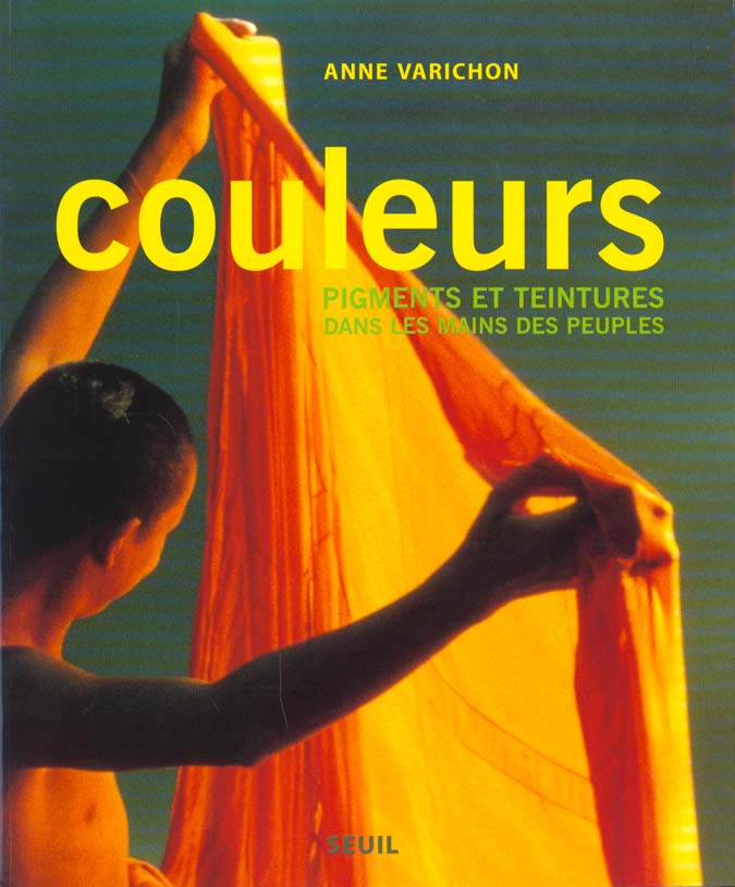 Couleurs. pigments et teintures dans les mains des peuples - flash vidéo