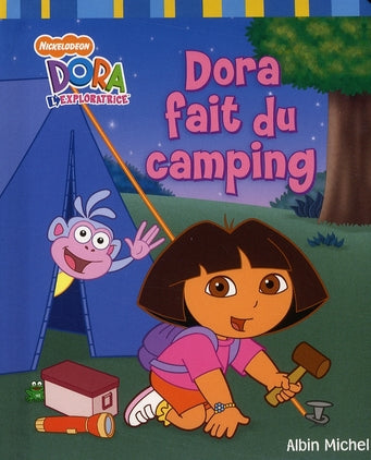 Dora fait du camping