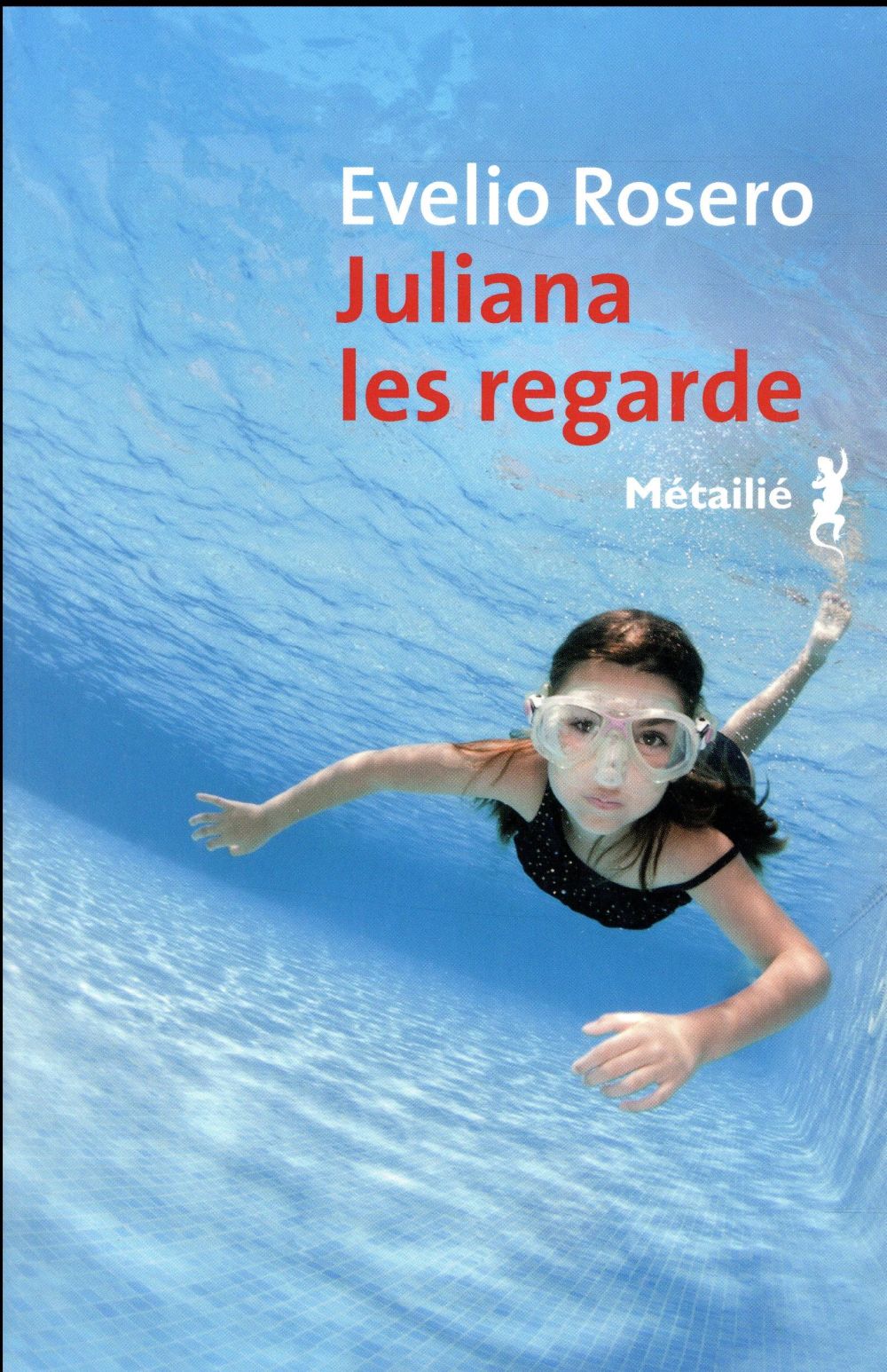 Juliana les regarde