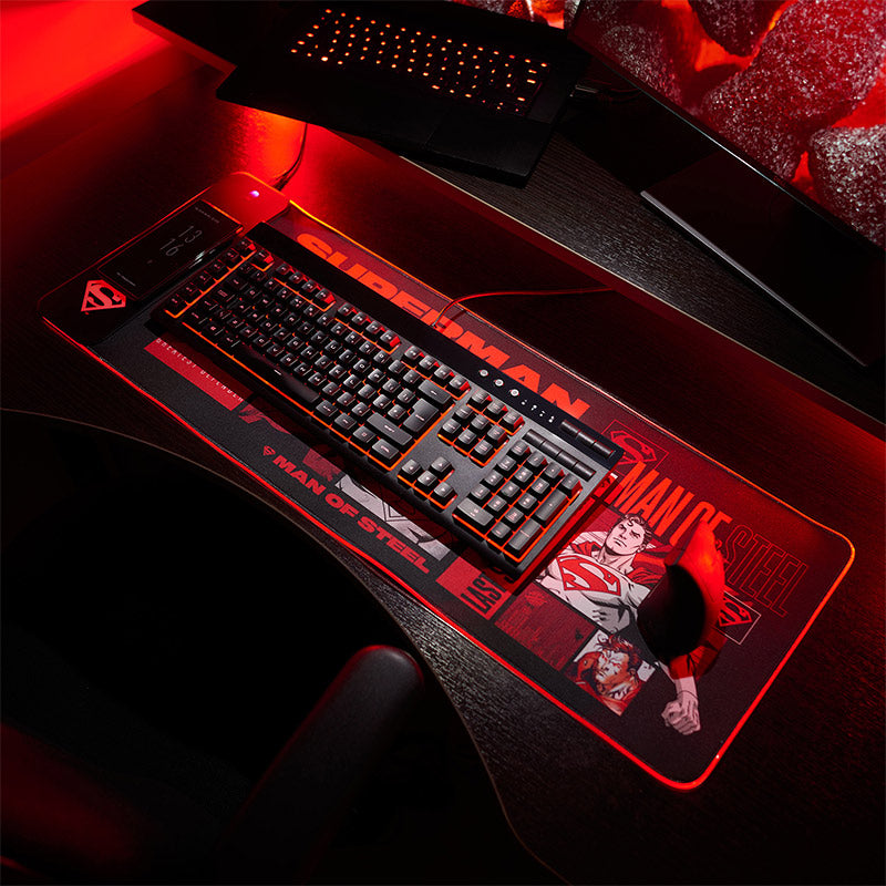 Numskull - DC Comics - Tapis de souris de jeu XXL et chargeur sans fil Superman - flash vidéo