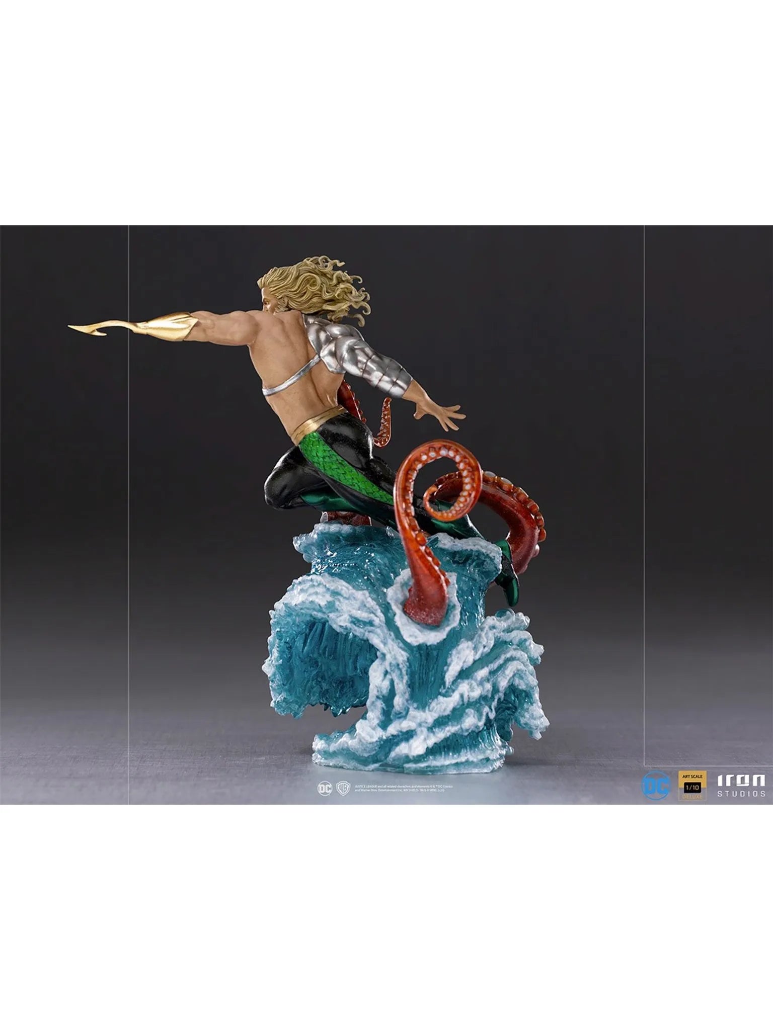 Iron Studios - Deluxe Arts Scale 1/10 - DC Comics - Aquaman Statue 26cm - flash vidéo