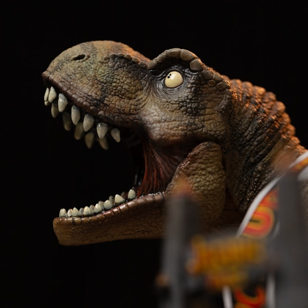 Iron Studios - MiniCo - Jurassic Park - T-Rex Deluxe Statue 15cm - flash vidéo