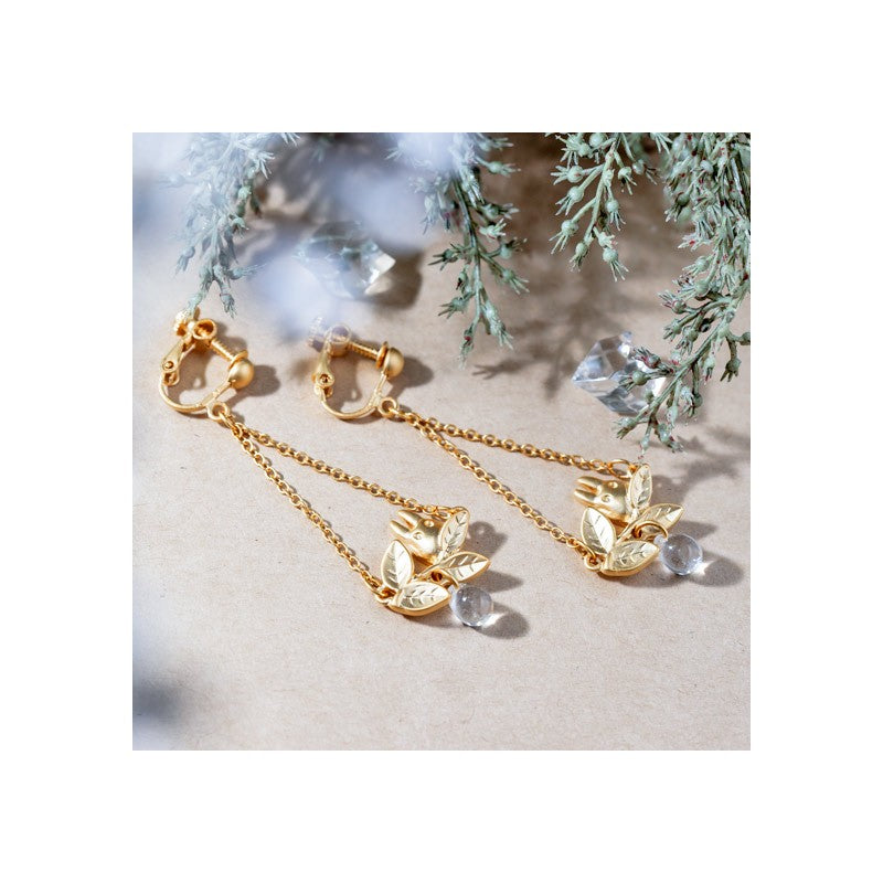 BIJOU BOUCLE D’OREILLES CLIP TOTORO BLANC CACHÉ DANS UNE FEUILLE - MO