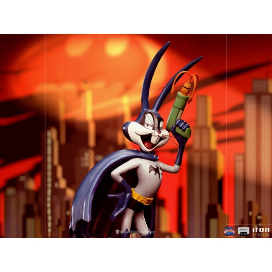 Iron Studios - Arts Scale 1/10 - Space Jam: A New Legacy - Bugs Bunny (Batman Version) Statue 19cm - flash vidéo