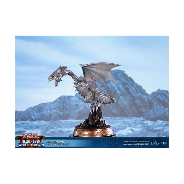 First 4 Figures - Yu-Gi-Oh! - Dragon Blanc aux Yeux Bleus Statue Edition Standard 35cm - flash vidéo
