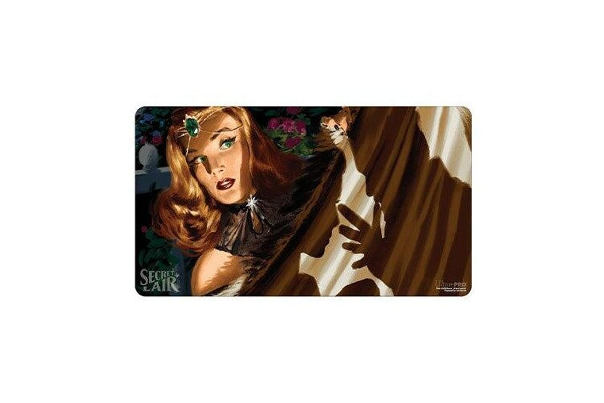 Ultra Pro - Magic: The Gathering - Secret Lair - Tapis de jeu Thrillers à l'eau de rose V2 (60 x 34 cm)