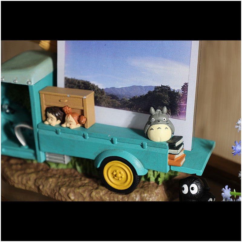 DIORAMA TRIPORTEUR TOTORO ET CALENDRIER - MON VOISIN TOTORO
