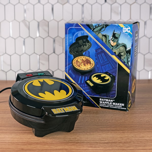 Uncanny Brand - DC Comics - Gaufrier Batman - flash vidéo