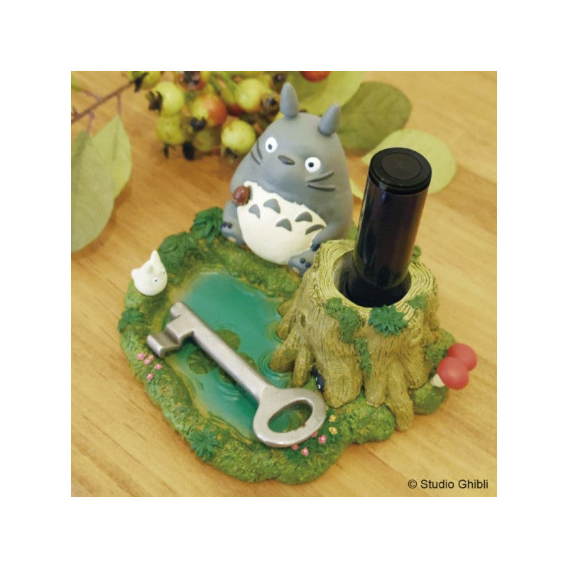 FIGURINE POT À CRAYON TOTORO AU BORD DE LA MARRE - MON VOISIN TOTORO