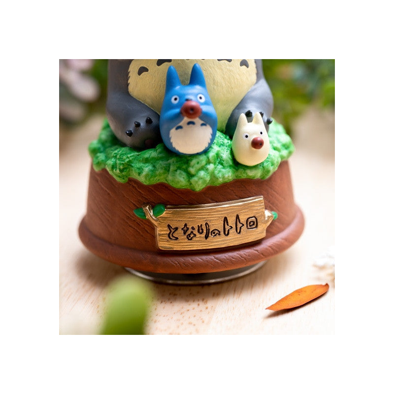 GRANDE STATUE MUSICALE TOTORO JOUE DE L’OCARINA - MON VOISIN TOTORO