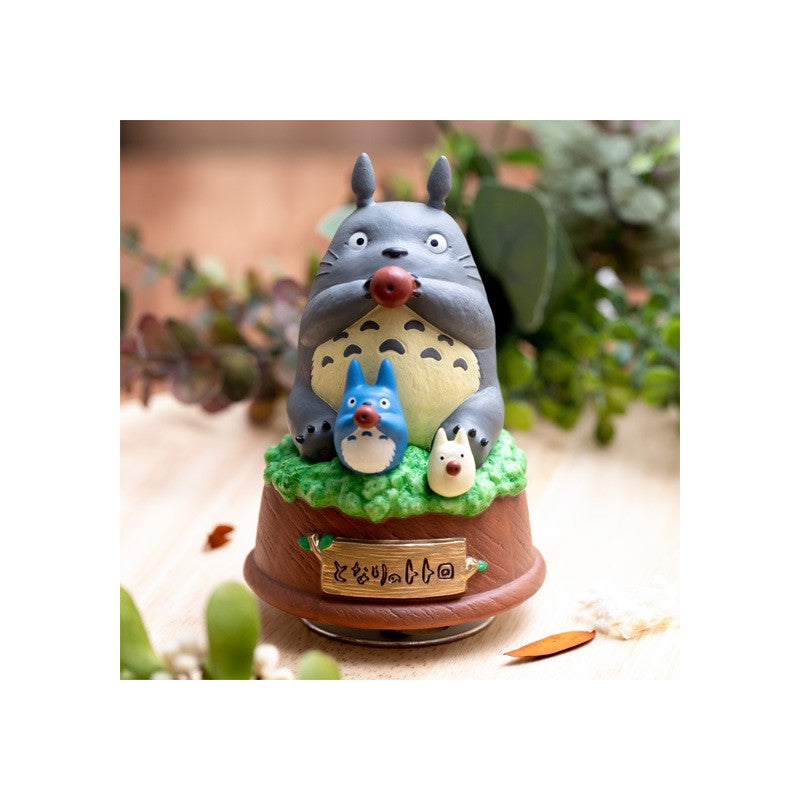 GRANDE STATUE MUSICALE TOTORO JOUE DE L’OCARINA - MON VOISIN TOTORO
