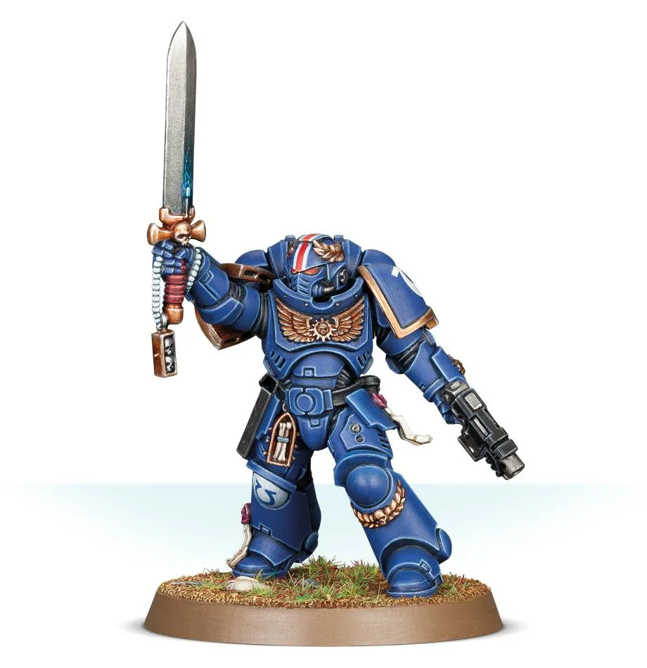 Lieutenant avec épée énergétique
