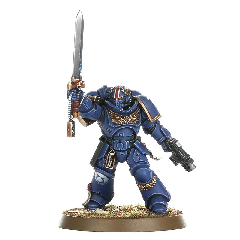Lieutenant avec épée énergétique