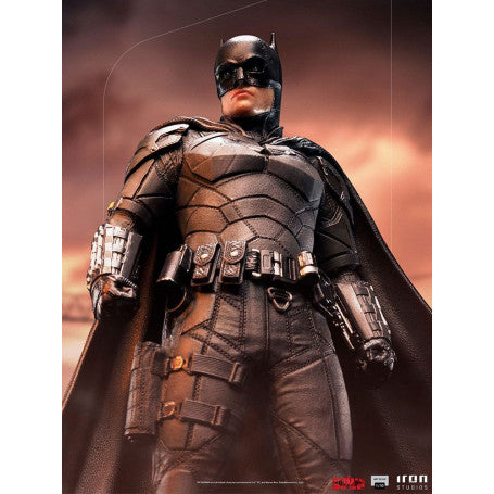Iron Studios - Arts Scale 1/10 - DC Comics - The Batman (2022) - Batman Statue 26cm - flash vidéo
