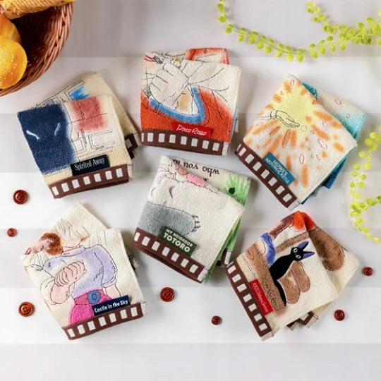 Ghibli - Le Voyage de Chihiro - Mini Serviette "Celluloïd Chihiro dans le train" 25x25cm - flash vidéo