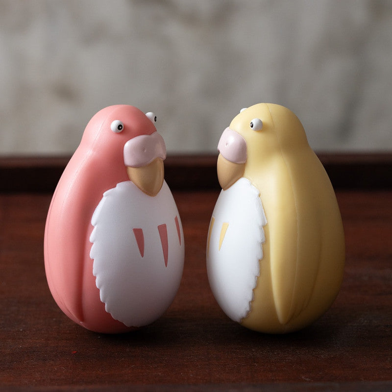 PACK 2 FIGURINES ROLY-POLY PERRUCHES ROUGE & JAUNE - LE GARÇON ET LE
