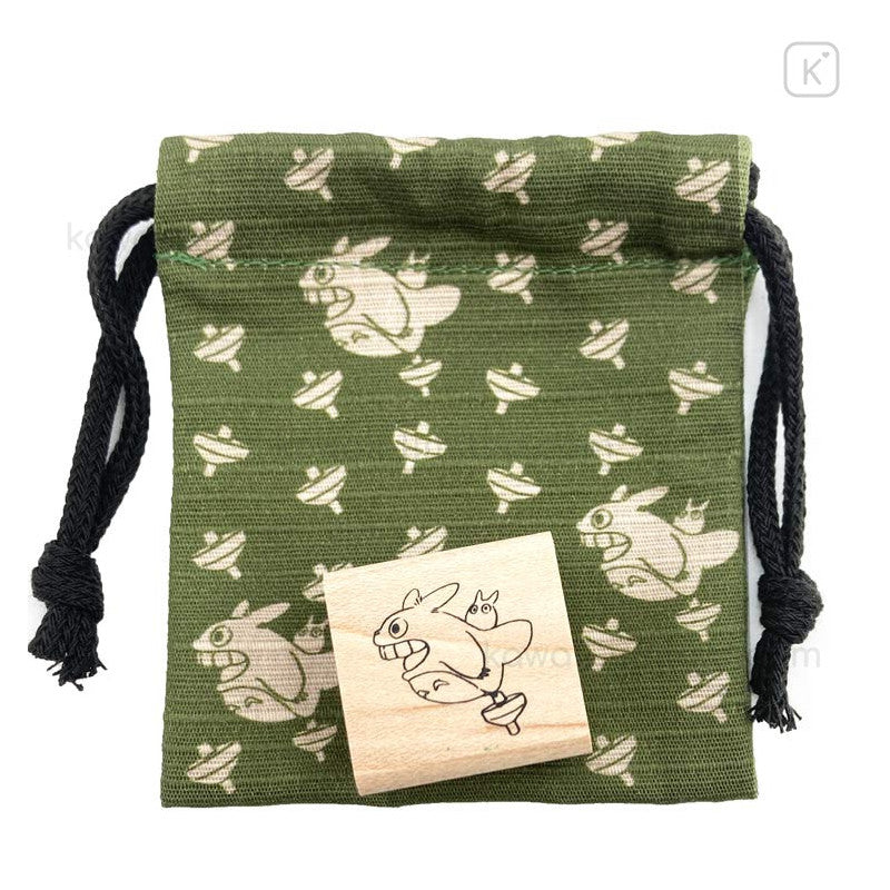 POCHETTE À CORDON AVEC TAMPON TOTORO ET TOUPIE - MON VOISIN TOTORO
