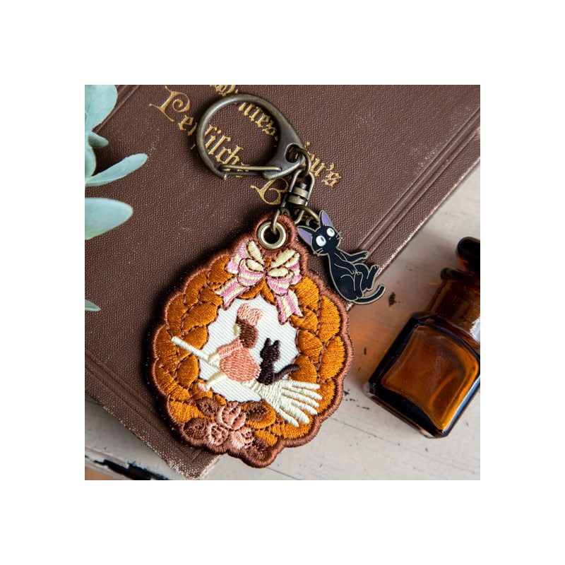 PORTE-CLÉS BRODERIE COURONNE DE PAIN - KIKI LA PETITE SORCIÈRE