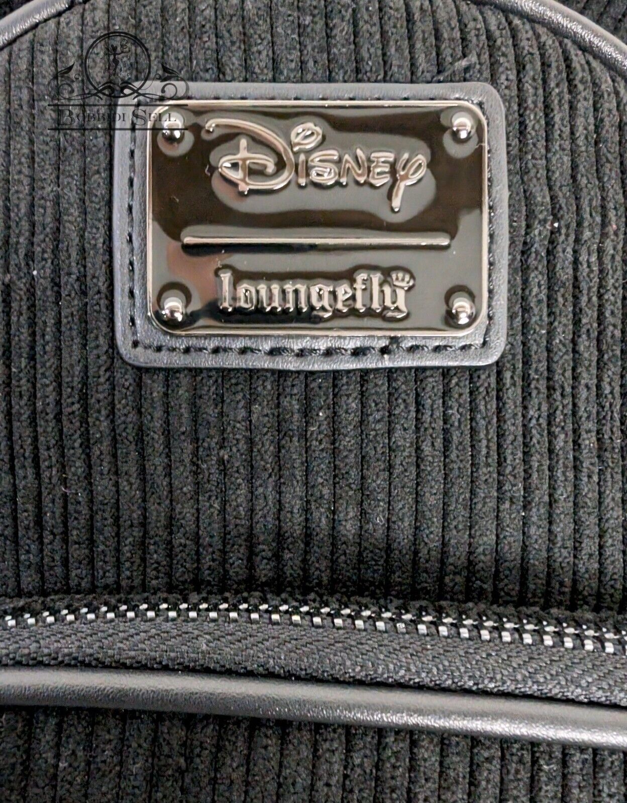 Loungefly: Disney 100th - Mickey Mouse Classic Crossbody Bag - flash vidéo