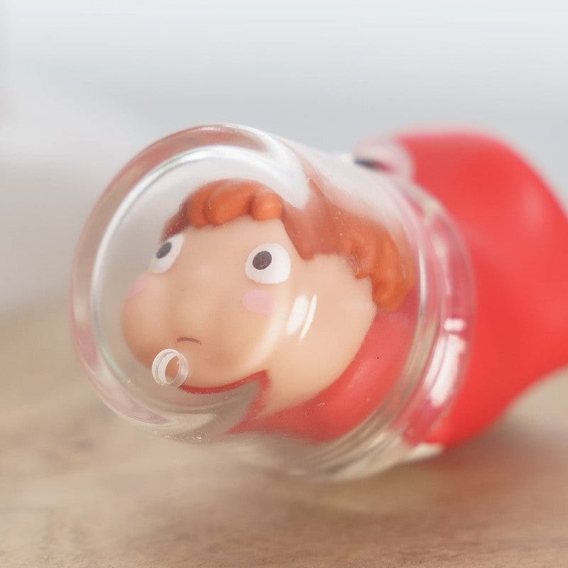 STRAP PONYO DANS SON BOCAL - PONYO SUR LA FALAISE