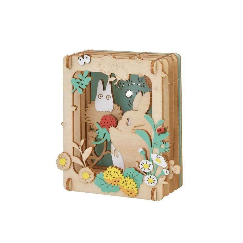 THÉÂTRE DE PAPIER STYLE BOIS CUEILLETTE DES FRAISES - MON VOISIN TOTO