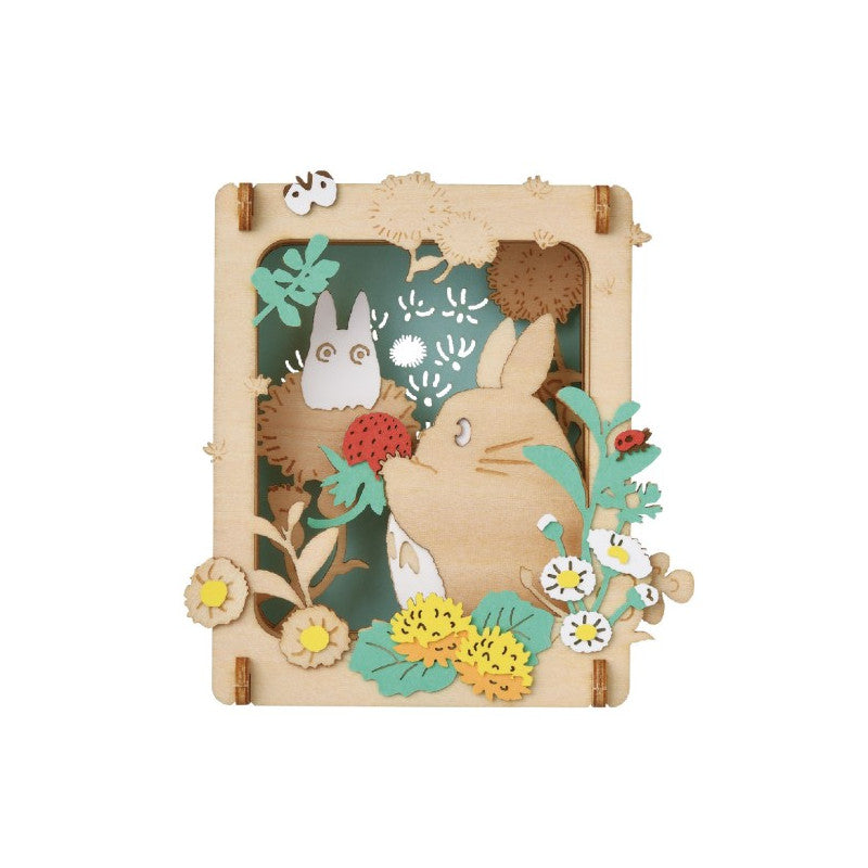 THÉÂTRE DE PAPIER STYLE BOIS CUEILLETTE DES FRAISES - MON VOISIN TOTO