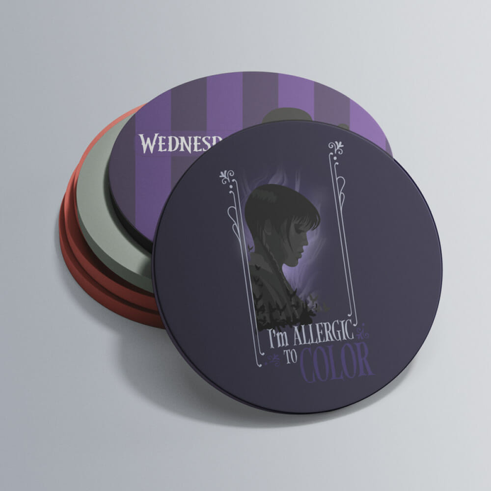 Netflix - Mercredi - Dessous de verre - Allergique à la couleur - flash vidéo