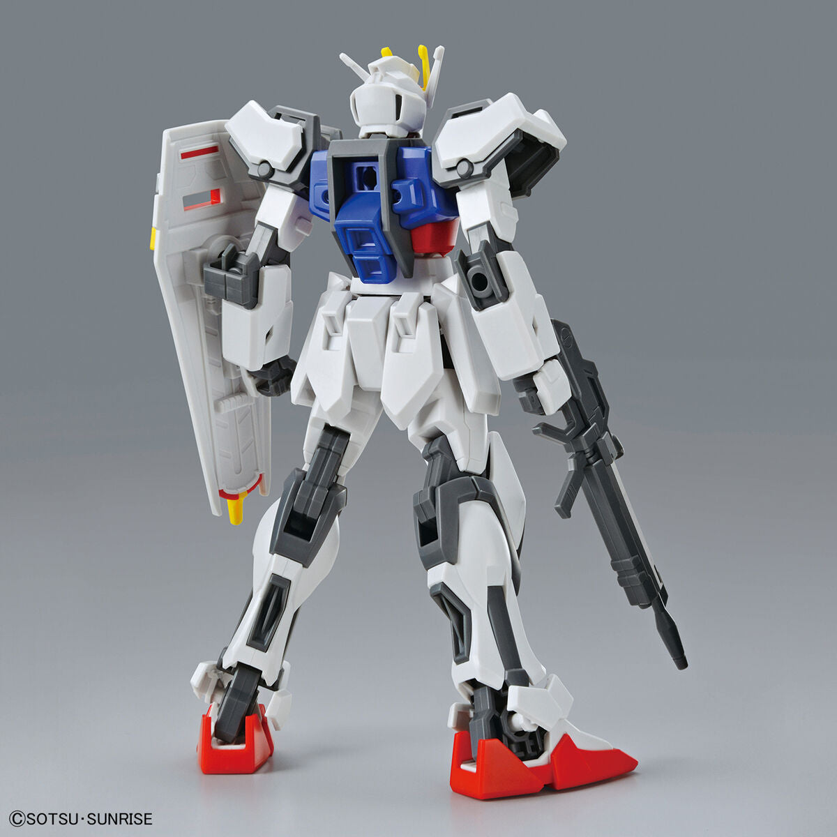 Gunpla - Mobile Suit Gundam - EG 1/144 - GAT-X105 Strike Gundam Model Kit - flash vidéo