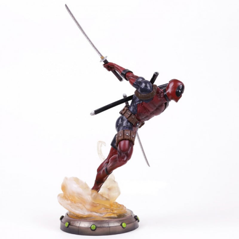 Diamond Select Toys - Marvel Gallery - Deadpool Statue 23cm - flash vidéo