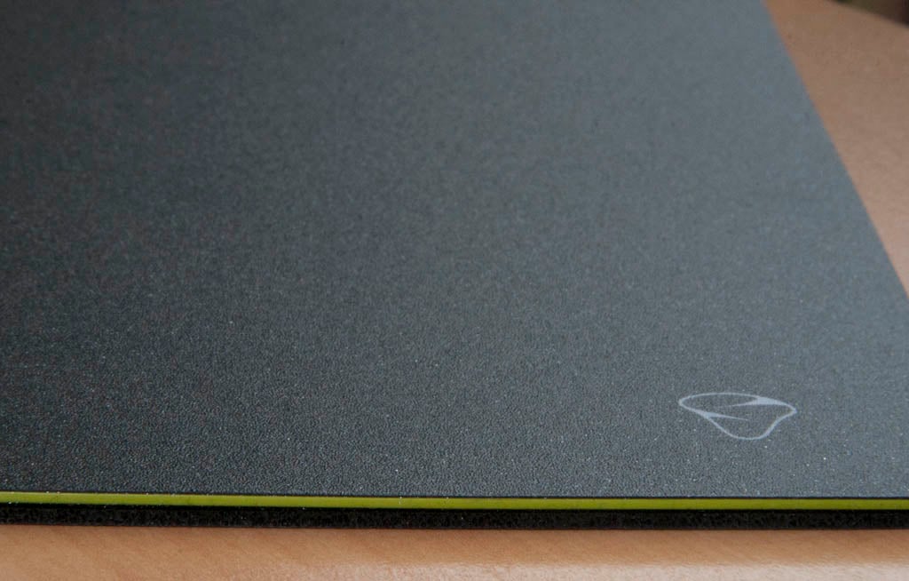 Mionix - Sargas Propus 380 -Tapis de souris Gaming - flash vidéo