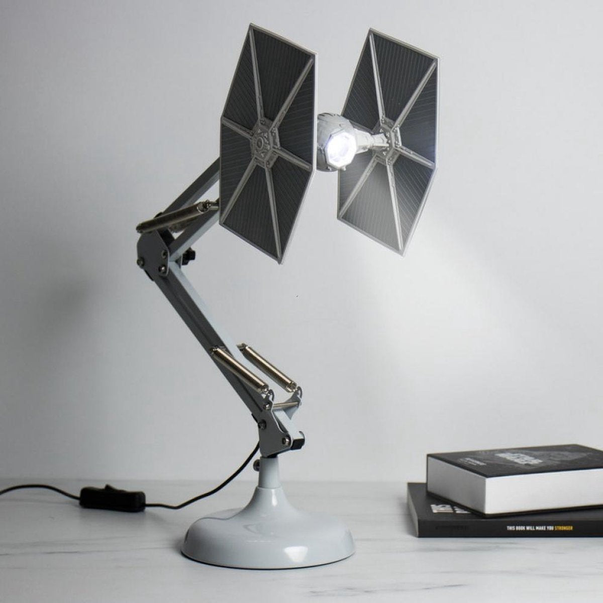Star Wars - Lampe de bureau Combattants Tie V2 - flash vidéo