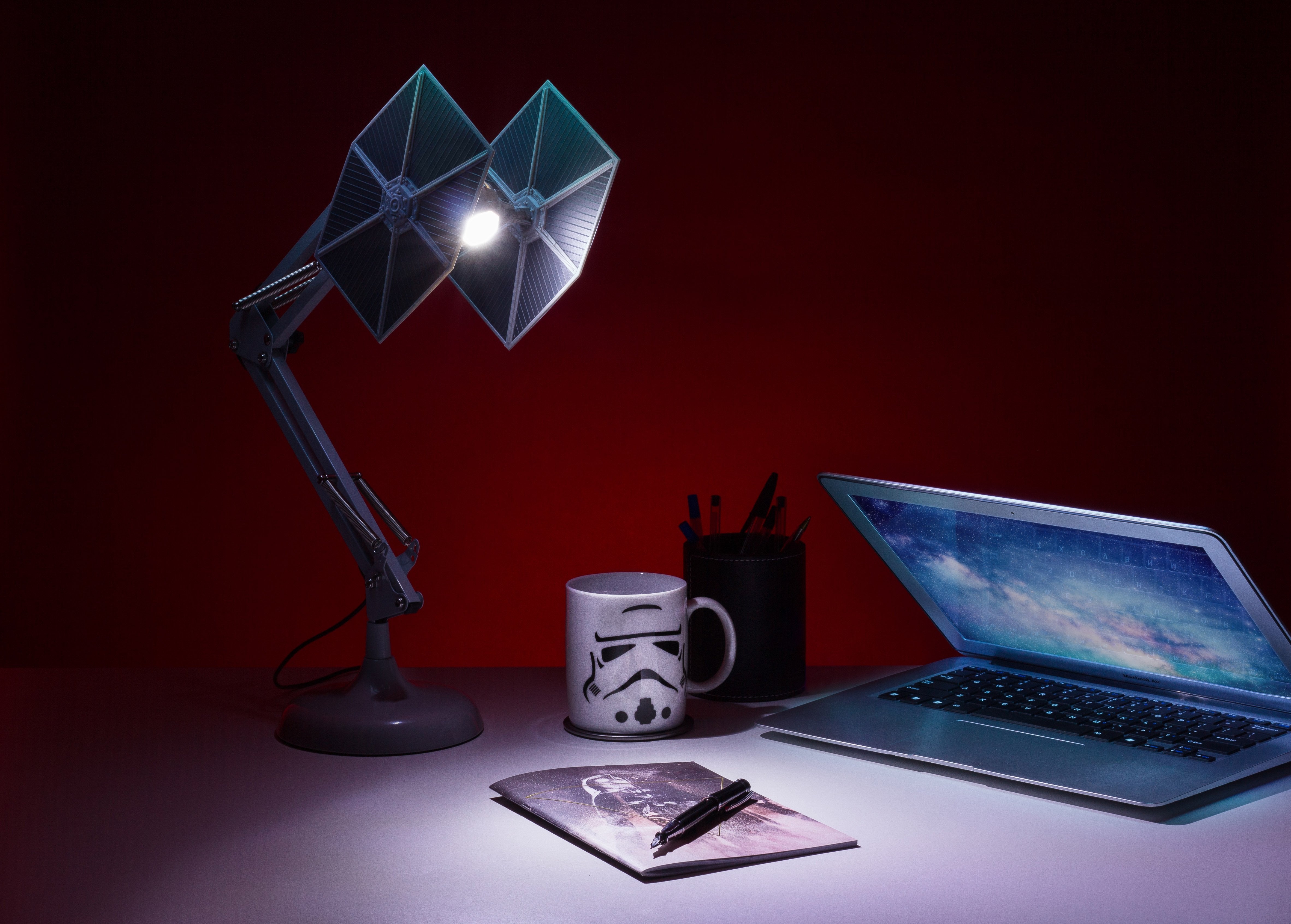 Star Wars - Lampe de bureau Combattants Tie V2 - flash vidéo