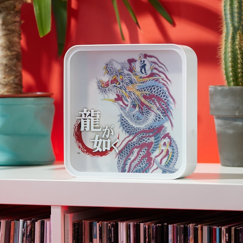 Numskull - Yakuza - Lampe en plexiglas - flash vidéo