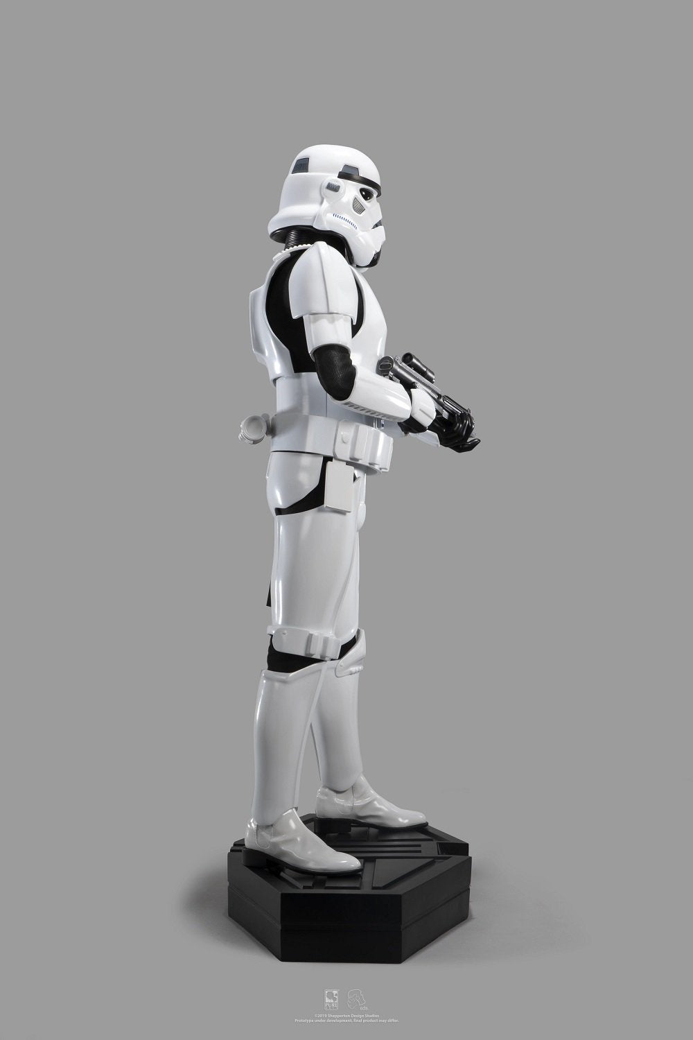 PureArts - 1:3 Scale Statues - Star Wars - Original Stormtrooper Statue 63cm - flash vidéo