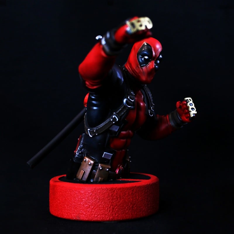 Marvel - Buste de Deadpool - 16cm - flash vidéo