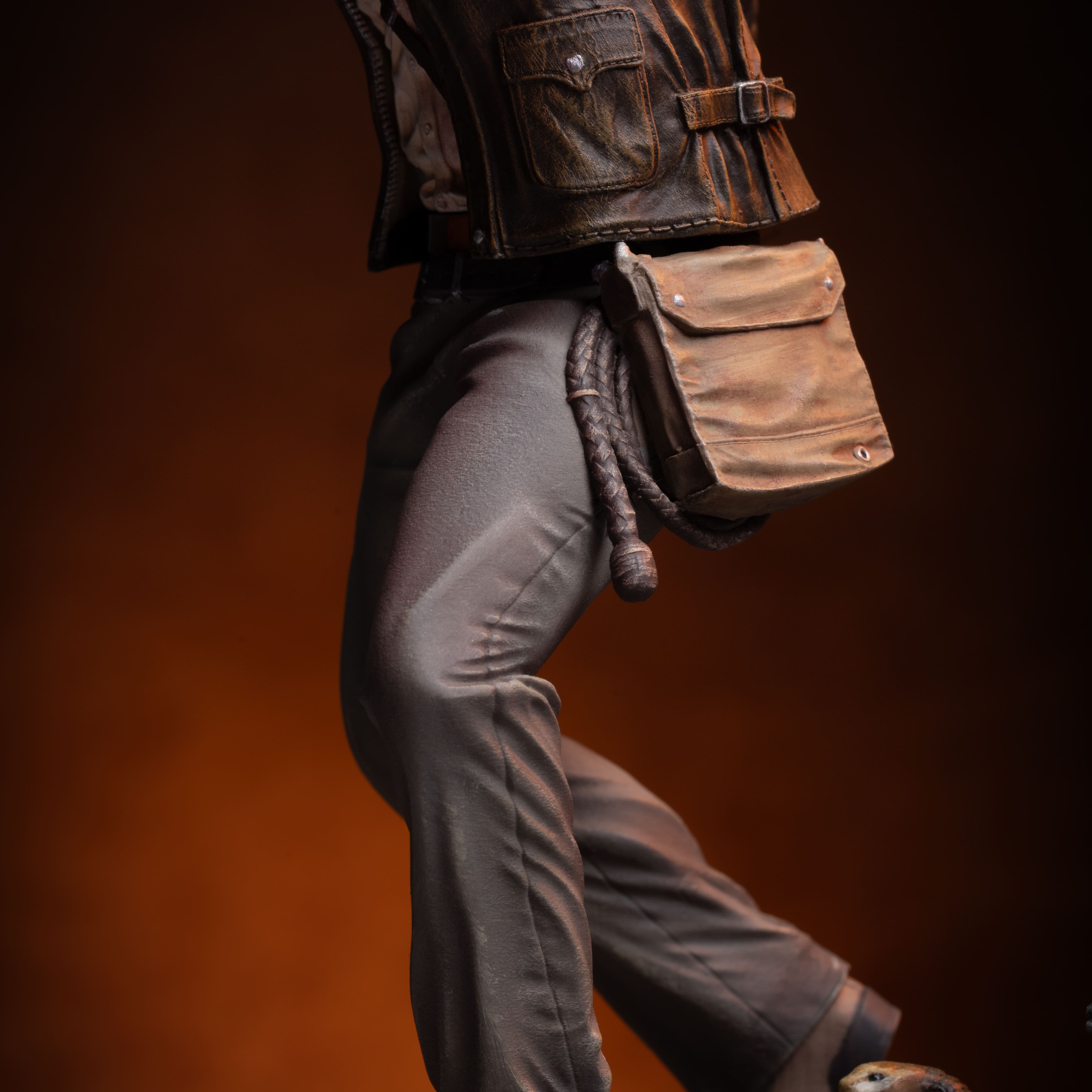 Iron Studios - Art Scale 1/10 - Indiana Jones et les Aventuriers de l'arche perdue - Indiana Jones Statue 27cm - flash vidéo
